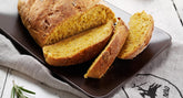 Pane con zucca e quartirolo