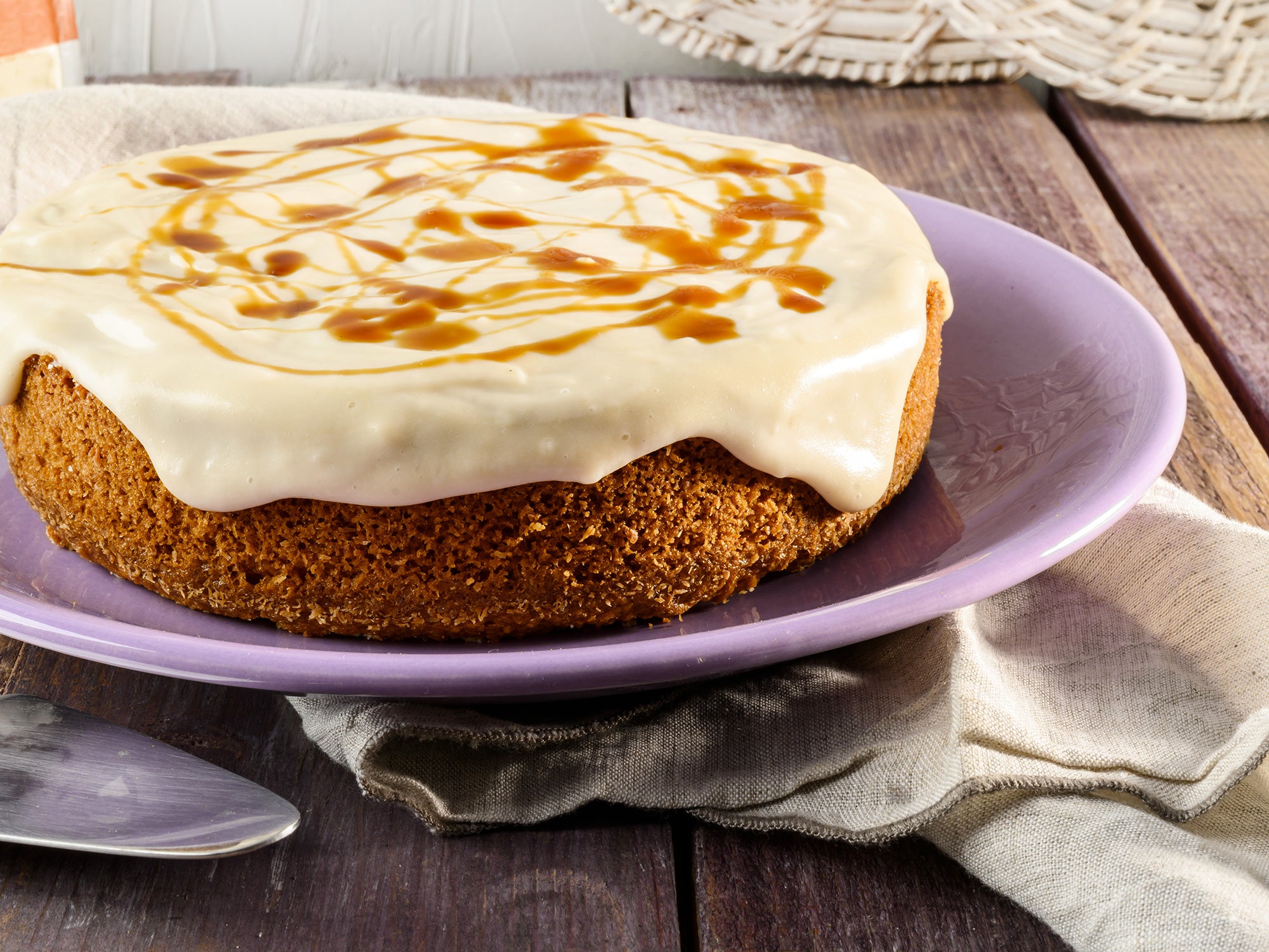 Torta di arance e cocco con farina di ceci con crema al caramello