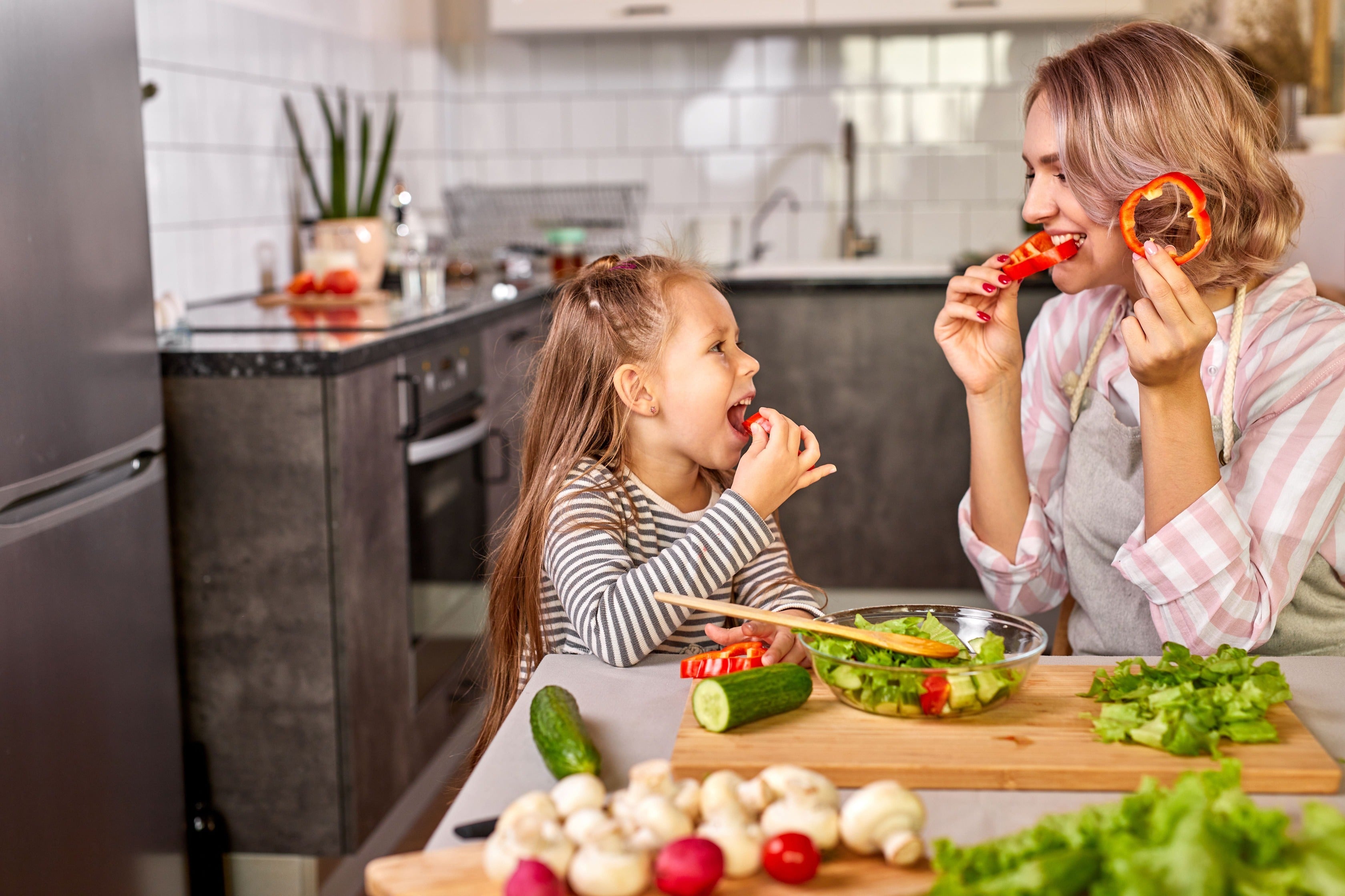 Fibra Alimentare durante lo Svezzamento e nella Dieta dei Bambini: Guida Completa per Introdurre Frutta, Verdura, Legumi e Cereali