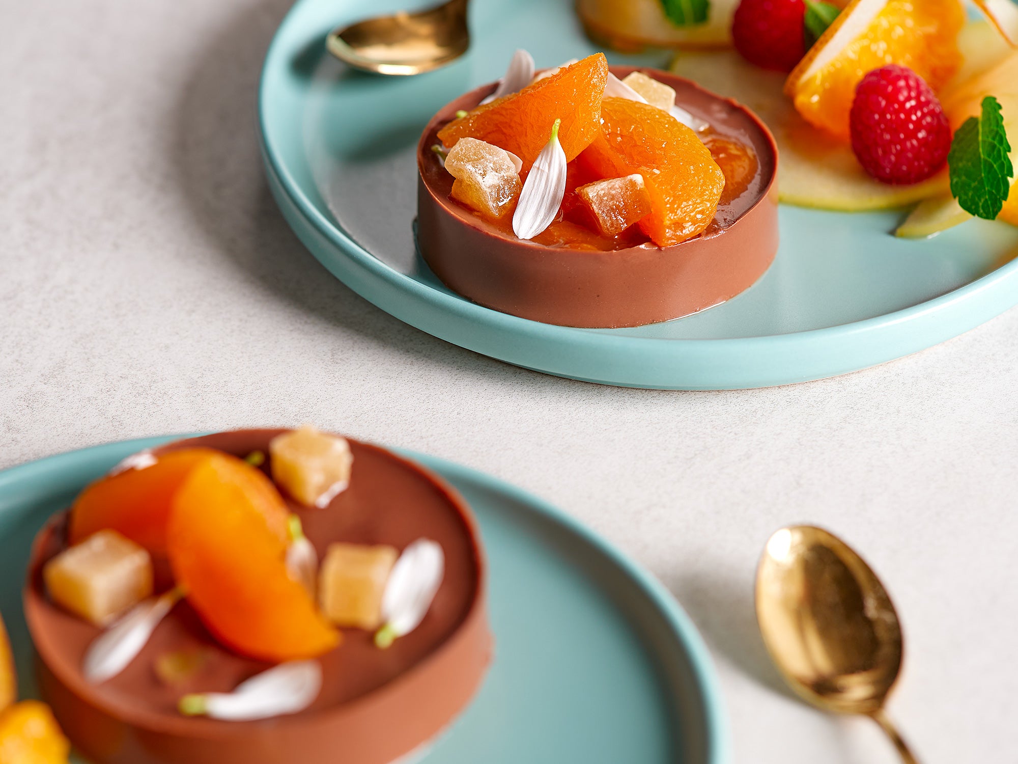 Budino di cioccolato fondente con insalata di frutta