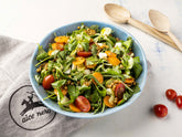 Insalata veloce con lenticchie e formaggio di capra